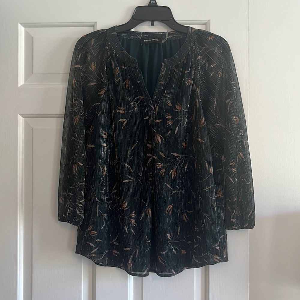 Ivanka Trump shimmery 3/4 length sleeve top